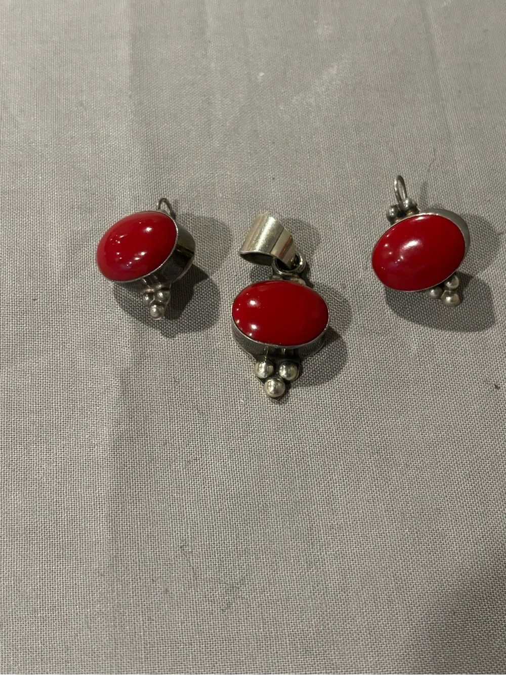 Vintage Taxco signed Mexico Sterling Silver Red Coral Pendant and Earrings Set - Picture 4 of 5